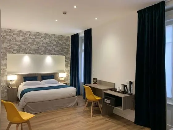 Family Oda, 1 En Büyük (King) Boy Yatak, Sigara İçilmez (with Sofabed)