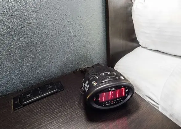 Standard Oda, 2 Büyük (Queen) Boy Yatak, Engellilere Uygun, Sigara İçilmez