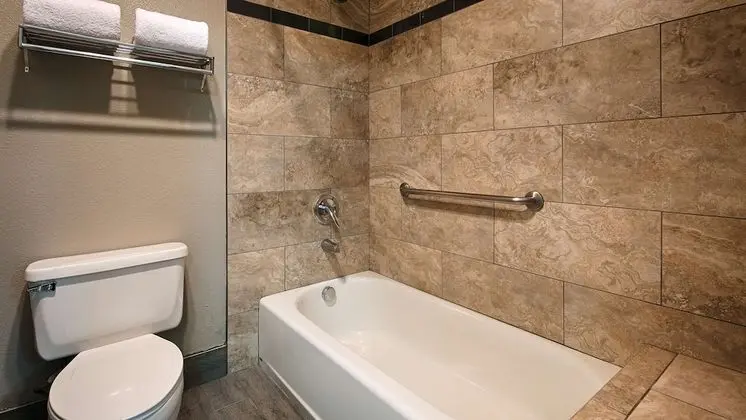 Standard Oda, 2 Büyük (Queen) Boy Yatak, Engellilere Uygun, Sigara İçilmez