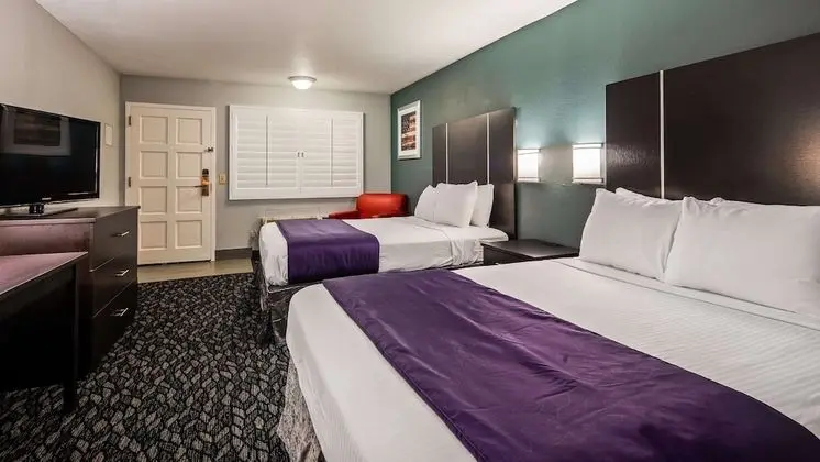 Standard Oda, 2 Büyük (Queen) Boy Yatak, Sigara İçilmez, Buzdolabı ve Mikrodalga