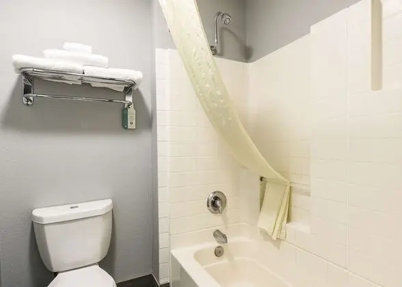 Standard Oda, 2 Büyük (Queen) Boy Yatak, Sigara İçilmez, Buzdolabı ve Mikrodalga