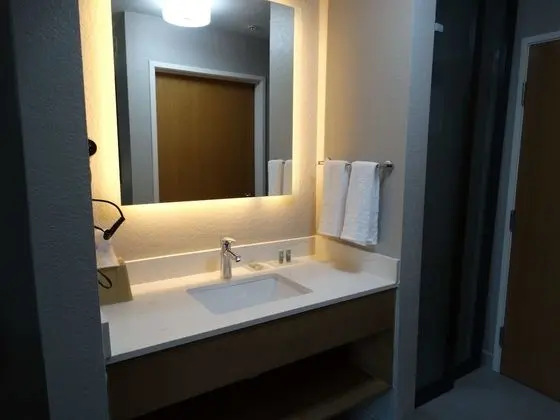 Süit, 1 En Büyük (King) Boy Yatak ve Çekyat, Balkon, Havuz Manzaralı (with Sofabed)