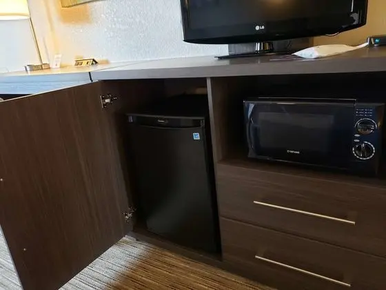 Standard Oda, 2 Büyük (Queen) Boy Yatak, Sigara İçilmez (Pet Friendly)