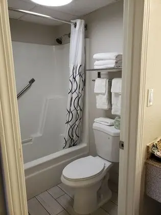 Standard Oda, 2 Büyük (Queen) Boy Yatak, Sigara İçilmez (Pet Friendly)