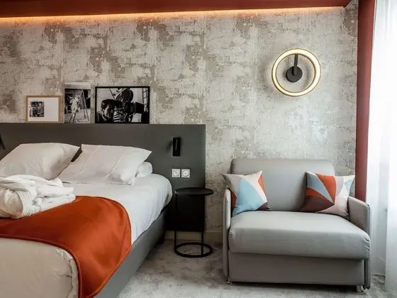 Standard Oda, 1 Büyük (Queen) Boy Yatak, Sigara İçilmez (with Sofabed)