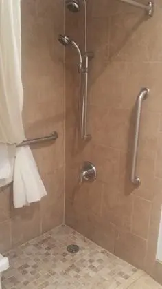 Standard Oda, 1 Büyük (Queen) Boy Yatak, Engellilere Uygun, Sigara İçilmez