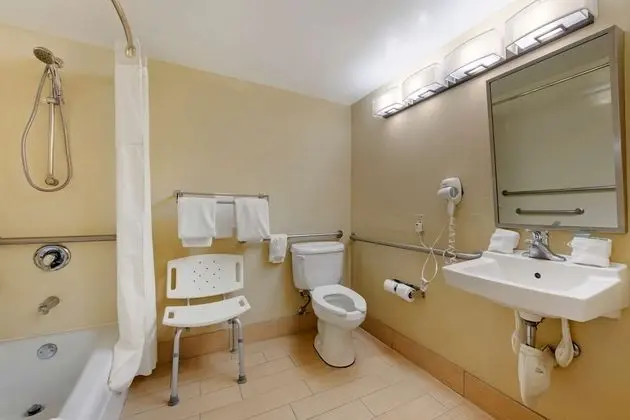 Standard Oda, 1 Büyük (Queen) Boy Yatak, Engellilere Uygun, Sigara İçilmez