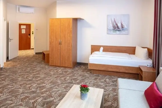 Standard Oda, Birden Çok Yatak, Küçük Mutfak (Converts to 2 Twin Beds;with Sofabed)