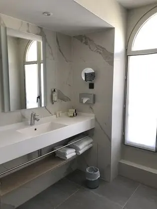 Süit, 1 Büyük (Queen) Boy Yatak, Sigara İçilmez, Balkon