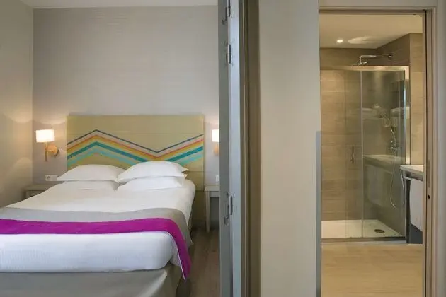 Standard Oda, 1 Büyük (Queen) Boy Yatak, Sigara İçilmez, Avlu Manzaralı