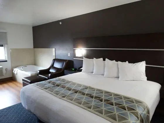 Standard Oda, 1 En Büyük (King) Boy Yatak, Sigara İçilmez, Sıcak Su Küveti