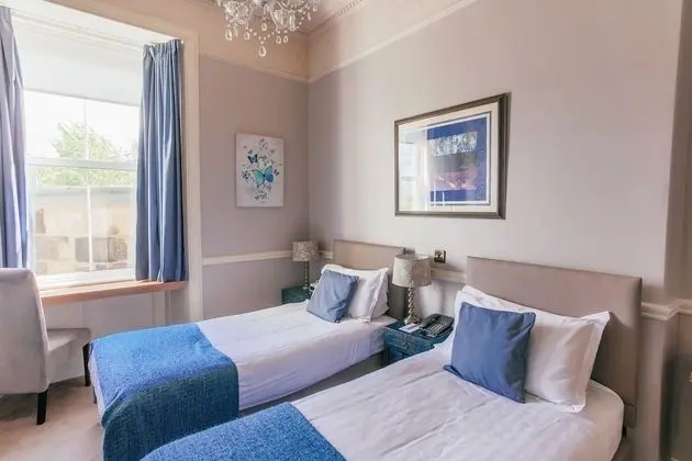 Classic Twin With View