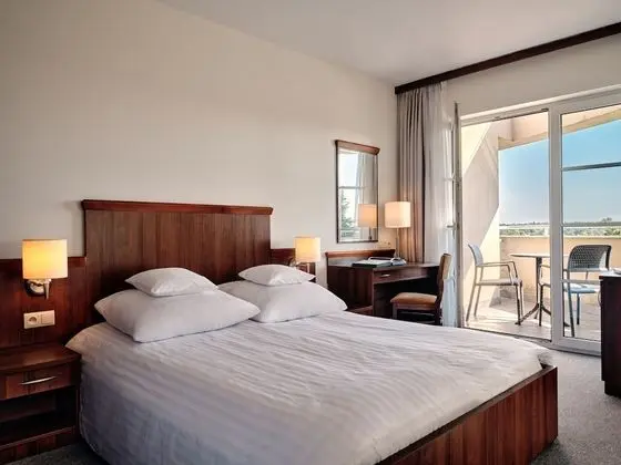 Superior Oda, 1 Çift Kişilik Yatak ve Çekyat, Sigara İçilmez, Balkon (with Sofabed)
