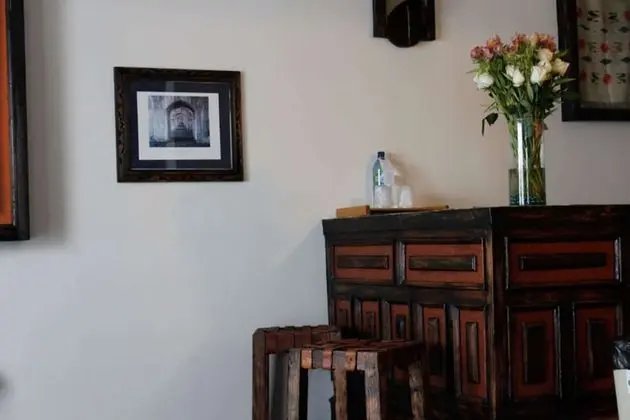 Standard Oda, 2 Büyük (Queen) Boy Yatak, Sigara İçilmez, Buzdolabı