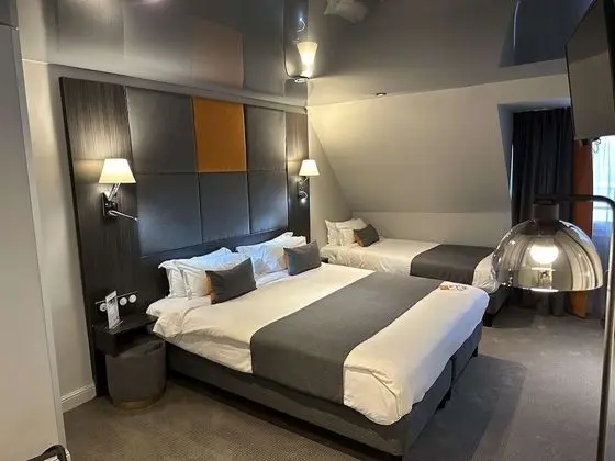 Junior Süit, 1 Büyük (Queen) Boy Yatak