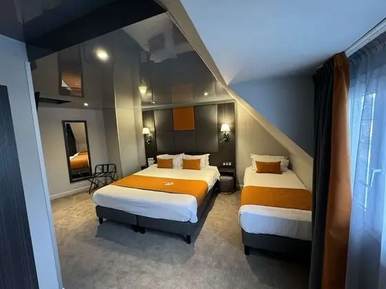 Junior Süit, 1 Büyük (Queen) Boy Yatak