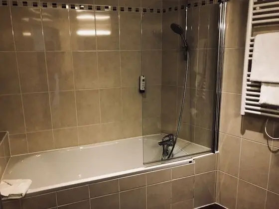 Superior Oda, 1 Büyük (Queen) Boy Yatak