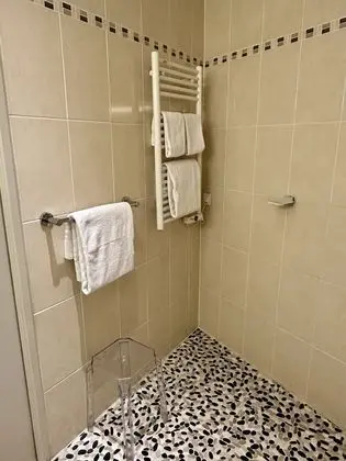 Superior Oda, 1 Büyük (Queen) Boy Yatak