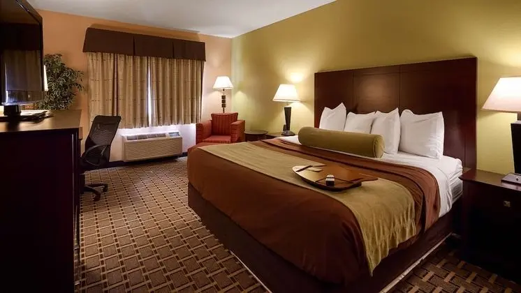 Standard Oda, 1 En Büyük (King) Boy Yatak, Engellilere Uygun, Sigara İçilmez (Walk-in Shower)