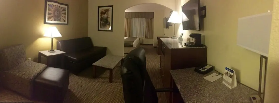 Süit, 1 En Büyük (King) Boy Yatak, Sigara İçilmez, Buzdolabı ve Mikrodalga (1st Floor)