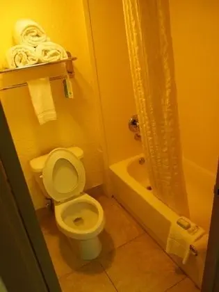 Süit, 2 Büyük (Queen) Boy Yatak, Sigara İçilmez, Buzdolabı ve Mikrodalga (with Sofabed)