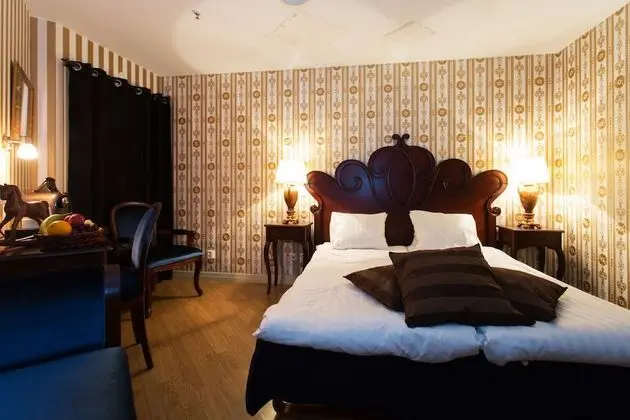 Standard Oda, 2 Tek Kişilik Yatak, Sigara İçilmez, Penceresiz