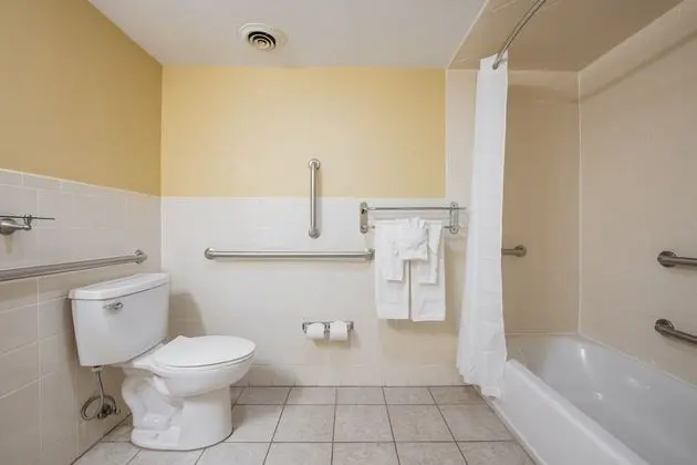 Queen Room - Disability Access