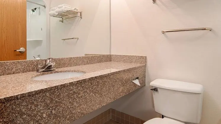 Standard Oda, 1 En Büyük (King) Boy Yatak ve Çekyat, Sigara İçilmez (with Sofabed)
