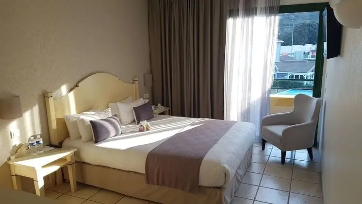 Comfort Oda, 1 Büyük (Queen) Boy Yatak, Sigara İçilmez, Teras