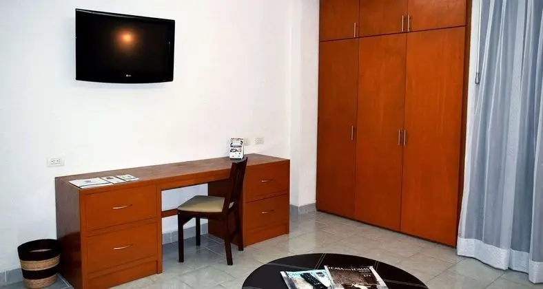 Süit, 1 En Büyük (King) Boy Yatak, Sigara İçilmez, Buzdolabı ve Mikrodalga