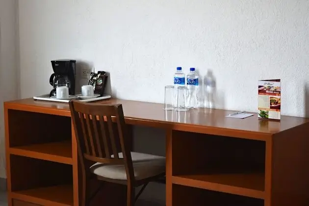Süit, 1 En Büyük (King) Boy Yatak, Sigara İçilmez, Buzdolabı ve Mikrodalga