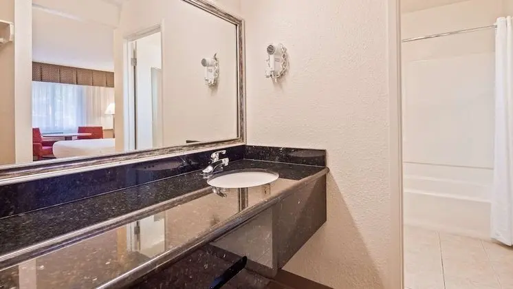Standard Oda, 1 En Büyük (King) Boy Yatak, Sigara İçilmez, Buzdolabı ve Mikrodalga
