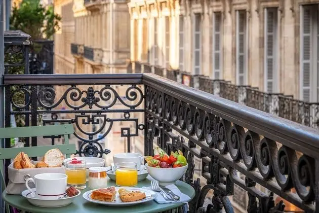 Deluxe Oda, 1 Büyük (Queen) Boy Yatak, Sigara İçilmez, Balkon
