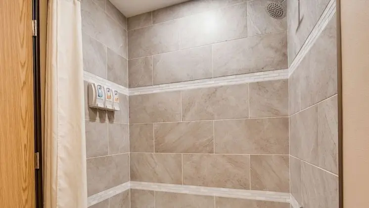 Standard Oda, 2 Büyük (Queen) Boy Yatak, Mikrodalga, Üzüm Asması Manzaralı