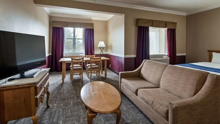 Süit, 2 Büyük (Queen) Boy Yatak, Engellilere Uygun, Küvet