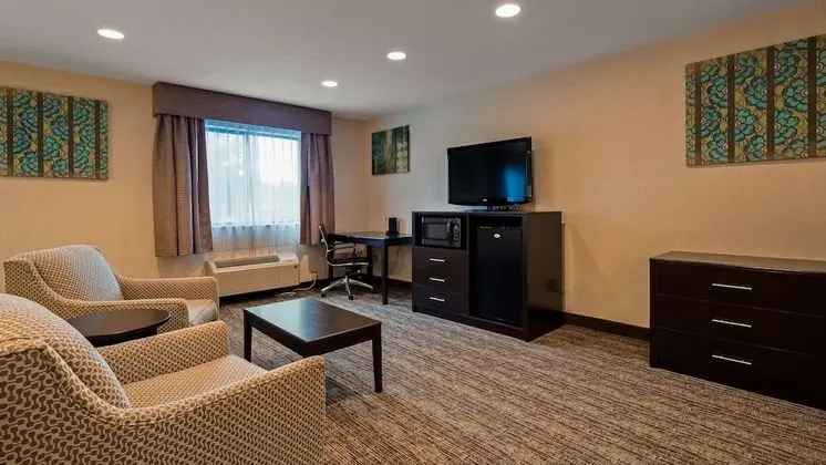 Standard Oda, 1 En Büyük (King) Boy Yatak ve Çekyat, Engellilere Uygun, Küvet (with Sofabed)