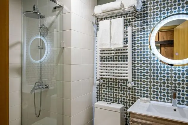 Standard Oda, 1 En Büyük (King) Boy Yatak, Balkon, Dağ Manzaralı