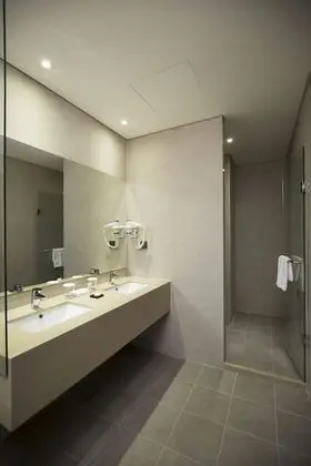 Standard Oda, 2 Çift Kişilik Yatak, Kısmi Deniz Manzaralı