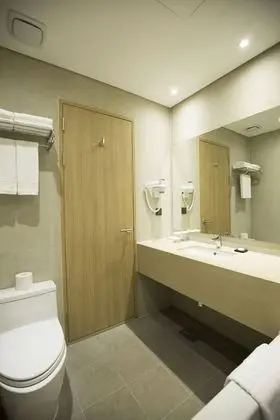 Standard Oda, 2 Çift Kişilik Yatak, Kısmi Deniz Manzaralı