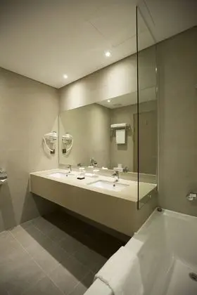 Standard Oda, 2 Çift Kişilik Yatak, Kısmi Deniz Manzaralı