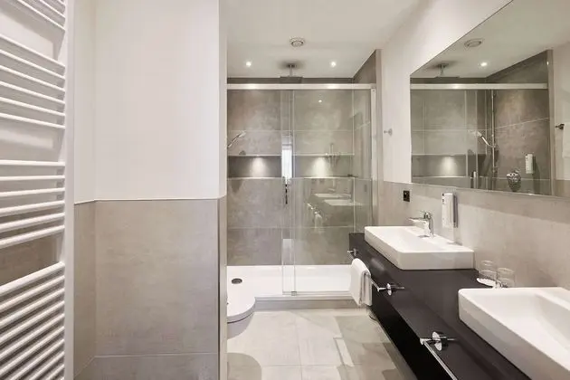 Engellilere uygun banyo