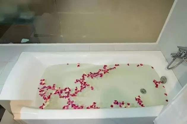 Deluxe Tek Büyük Yataklı Oda, Deniz Manzaralı