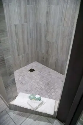 Standard Oda, 1 En Büyük (King) Boy Yatak, Sigara İçilmez (Walk-in Shower)