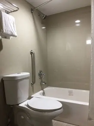 Standard Oda, 1 En Büyük (King) Boy Yatak, Sigara İçilebilir, Buzdolabı ve Mikrodalga