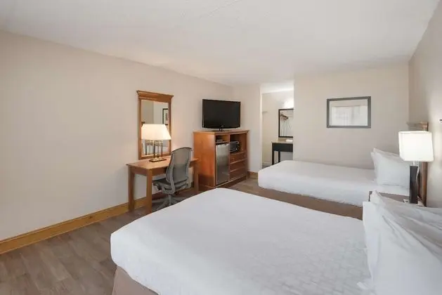 Standard Oda, 2 Çift Kişilik Yatak, Sigara İçilmez, Buzdolabı ve Mikrodalga (Pet Friendly)
