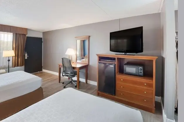 Standard Oda, 2 Çift Kişilik Yatak, Sigara İçilmez, Buzdolabı ve Mikrodalga (Pet Friendly)