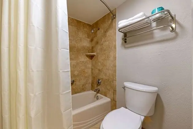 Standard Oda, 2 Büyük (Queen) Boy Yatak, Sigara İçilmez, Buzdolabı ve Mikrodalga