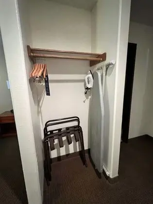 Oda, 1 En Büyük (King) Boy Yatak, Engellilere Uygun, Zemin Kat