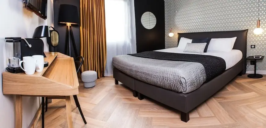 Comfort Tek Büyük Yataklı Oda