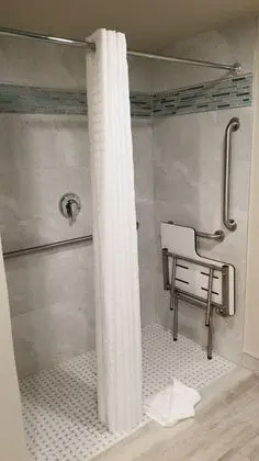 Standard Oda, 1 Büyük (Queen) Boy Yatak, Engellilere Uygun, Sigara İçilmez
